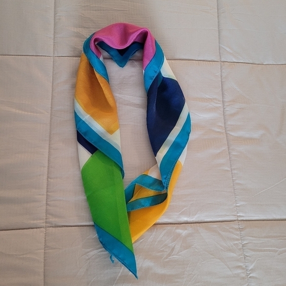 Colorblock Geometric Silky Scarf - Picture 2 of 6